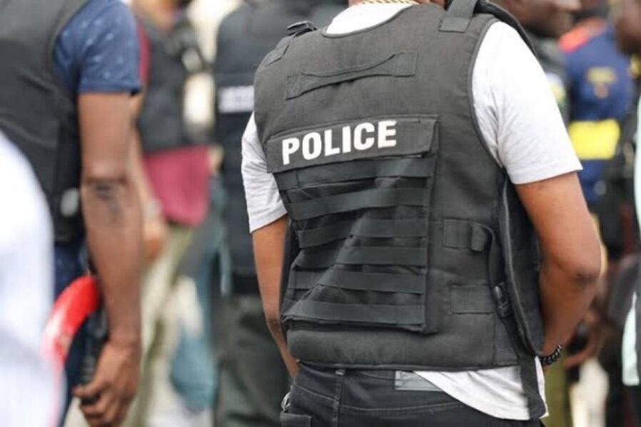 Police  kill 4 suspected kidnappers, arrest 95  in Delta